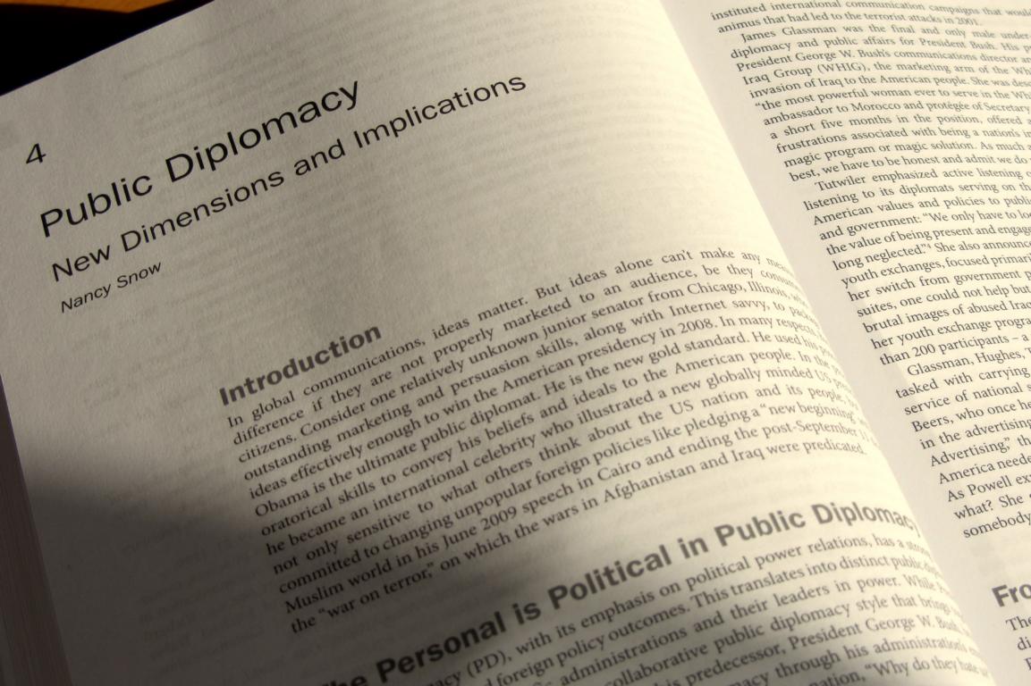 Review of book chapter on public diplomacy by Nancy Snow
