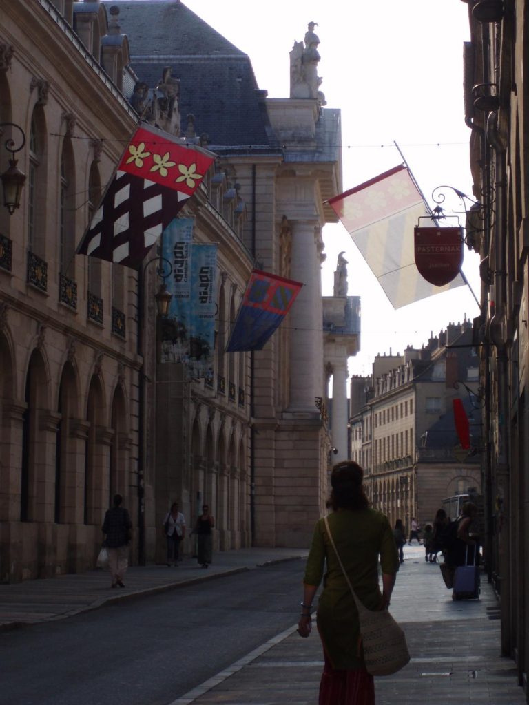 City flags as place branding tool