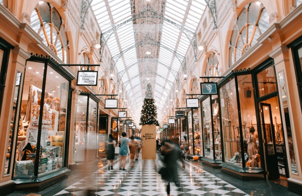Combining Community Engagement and Retail Promotion In Branding Shopping Centers